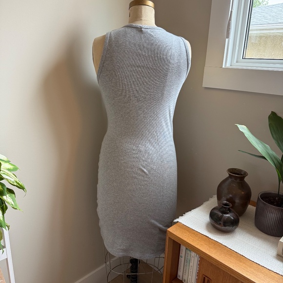 Les Sublimes London Dress - Picture 3 of 13